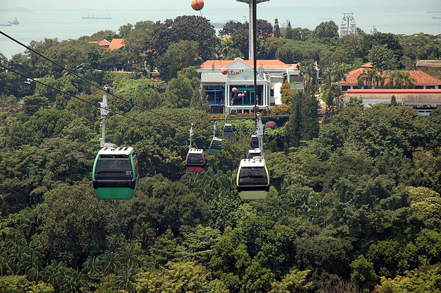 Creative Commons. Cable cars in Singapore. Attribution: Nachoman-au
